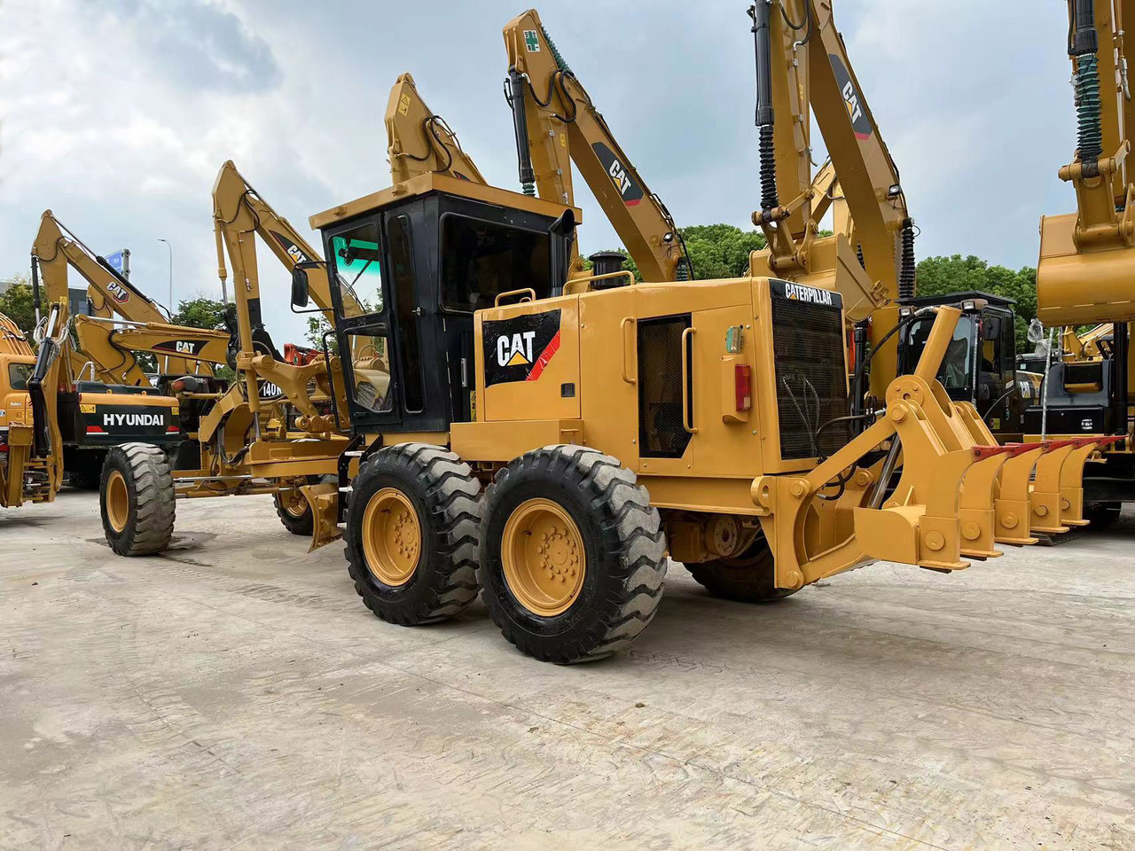 CATERPILLAR 140K, 140H Motor Grader Cheap Price CAT Machine - Грейдер: фото 3 CATERPILLAR 140K, 140H Motor Grader Cheap Price CAT Machine - Грейдер: фото 3