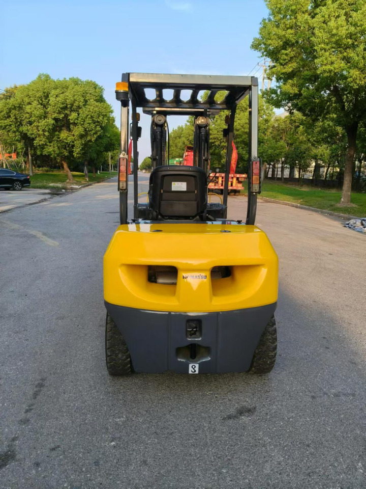 Komatsu Forklift 3 ton Capacity FD30-15, FD30-16, FD30-17 - Дизельный погрузчик: фото 5 Komatsu Forklift 3 ton Capacity FD30-15, FD30-16, FD30-17 - Дизельный погрузчик: фото 5
