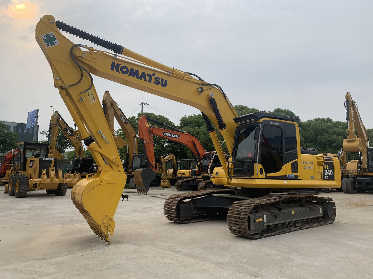 Komatsu PC240, PC220 Secondhand Excavator Good Price - Гусеничный экскаватор: фото 3 Komatsu PC240, PC220 Secondhand Excavator Good Price - Гусеничный экскаватор: фото 3