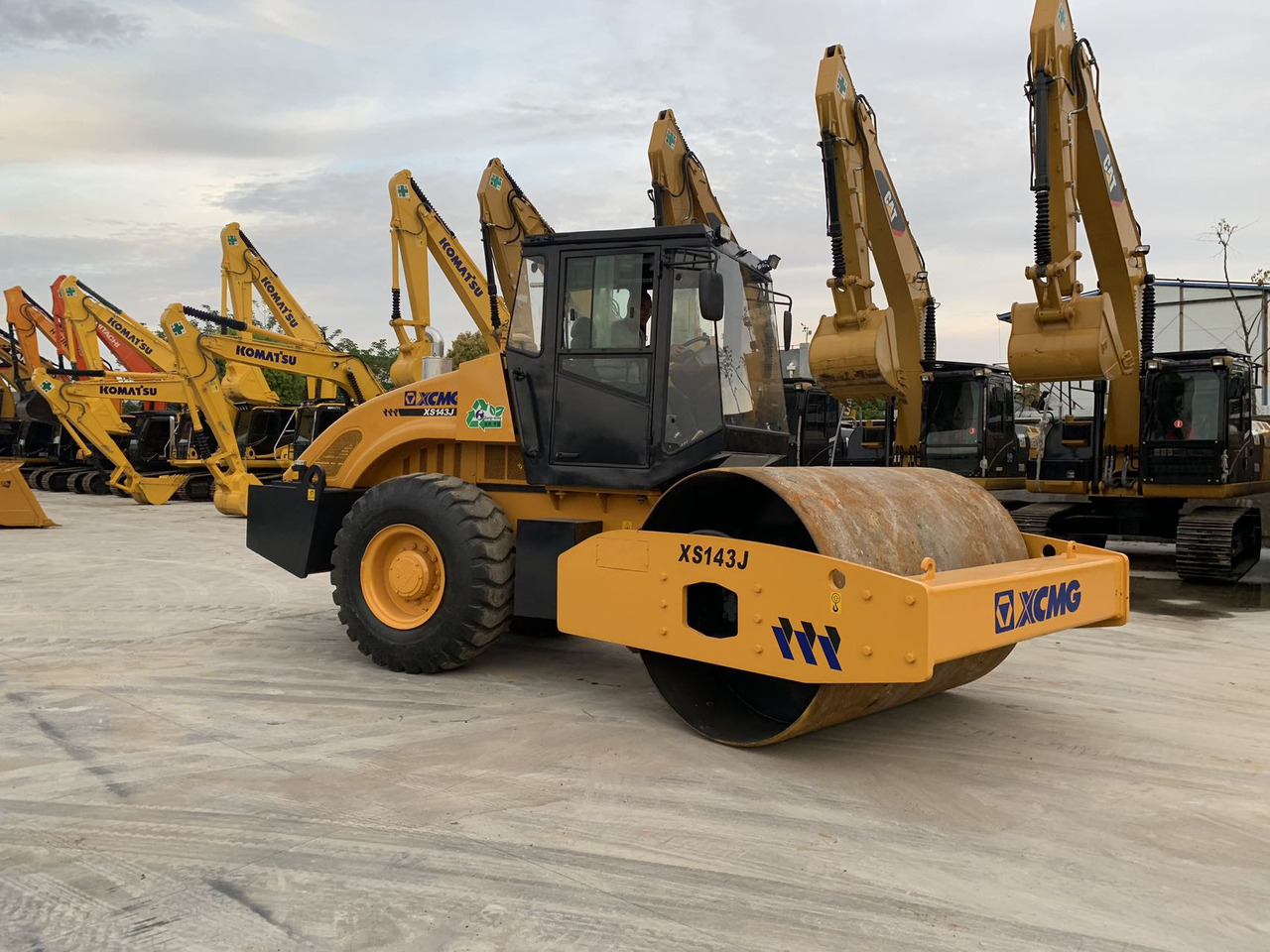 XCMG XS143J Vibratory Road roller Secondhand Condition - Дорожный каток: фото 3 XCMG XS143J Vibratory Road roller Secondhand Condition - Дорожный каток: фото 3