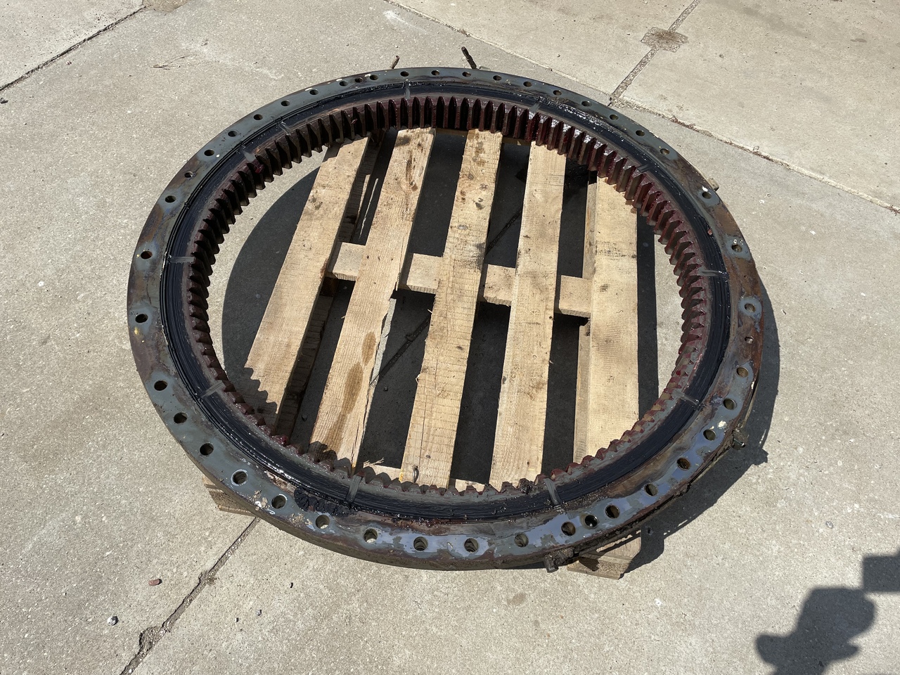 LIEBHERR R906 - Поворотное кольцо для Экскаваторов: фото 4 LIEBHERR R906 - Поворотное кольцо для Экскаваторов: фото 4