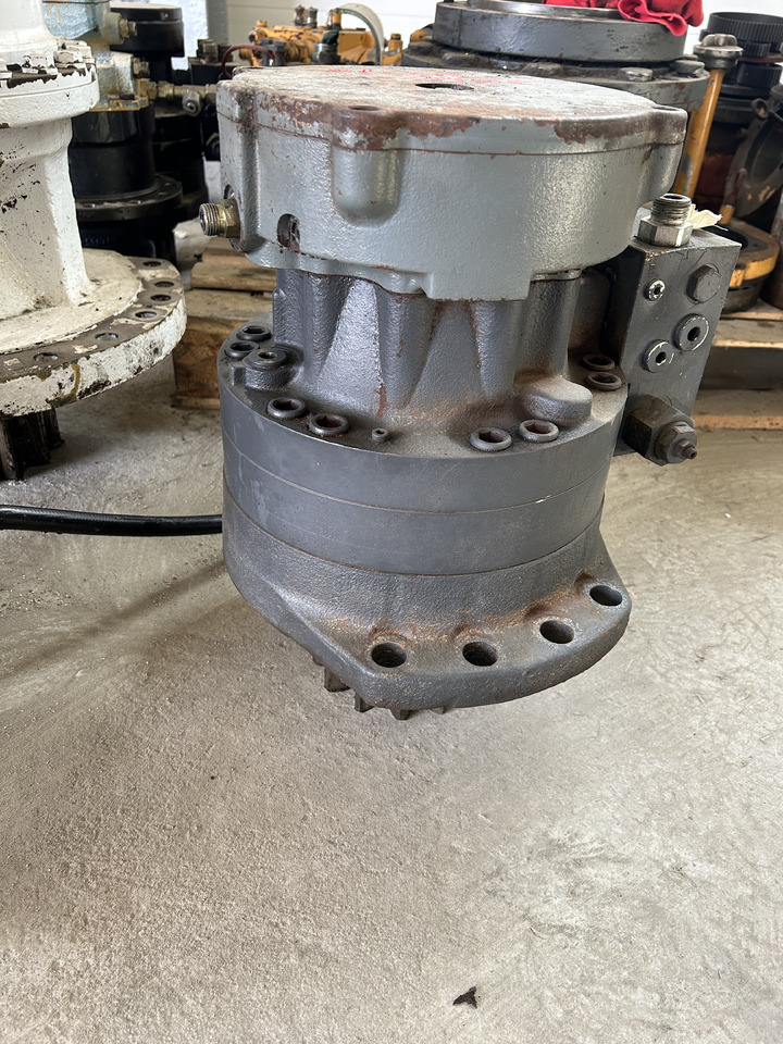 Poclain Hydraulics MSE-11 - Поворотный редуктор для Колёсных экскаваторов: фото 1 Poclain Hydraulics MSE-11 - Поворотный редуктор для Колёсных экскаваторов: фото 1