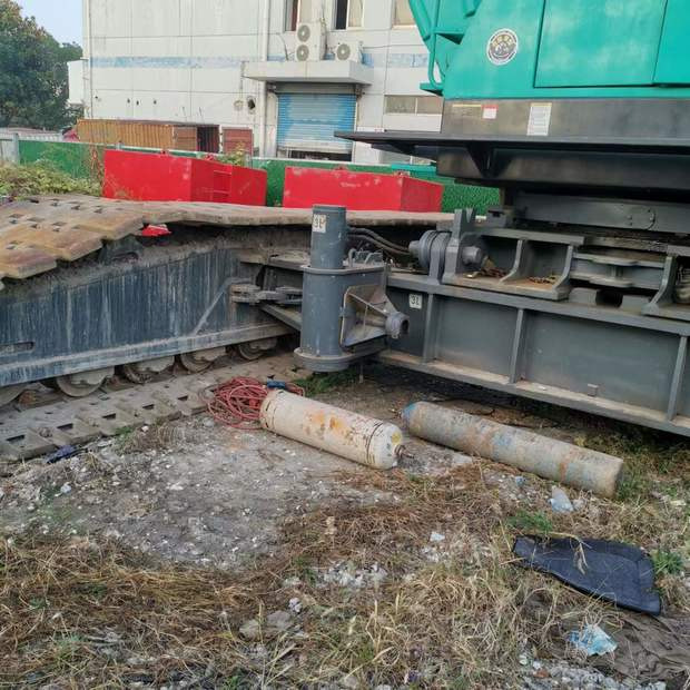 2005 KOBELCO 7150 - Гусеничный кран: фото 2 2005 KOBELCO 7150 - Гусеничный кран: фото 2