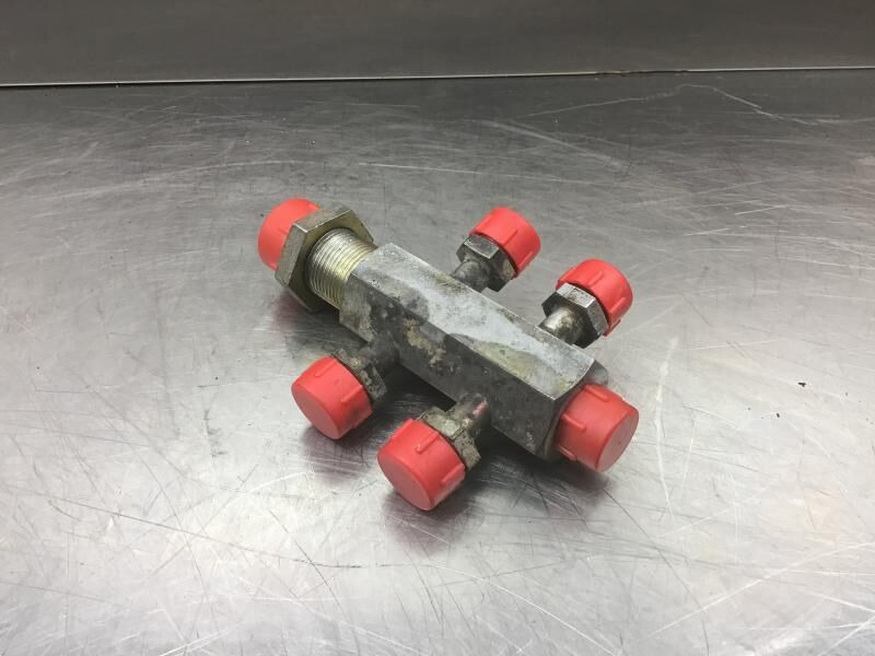 Liebherr A309 Li / A311 Li - Двигатель и запчасти: фото 2 Liebherr A309 Li / A311 Li - Двигатель и запчасти: фото 2