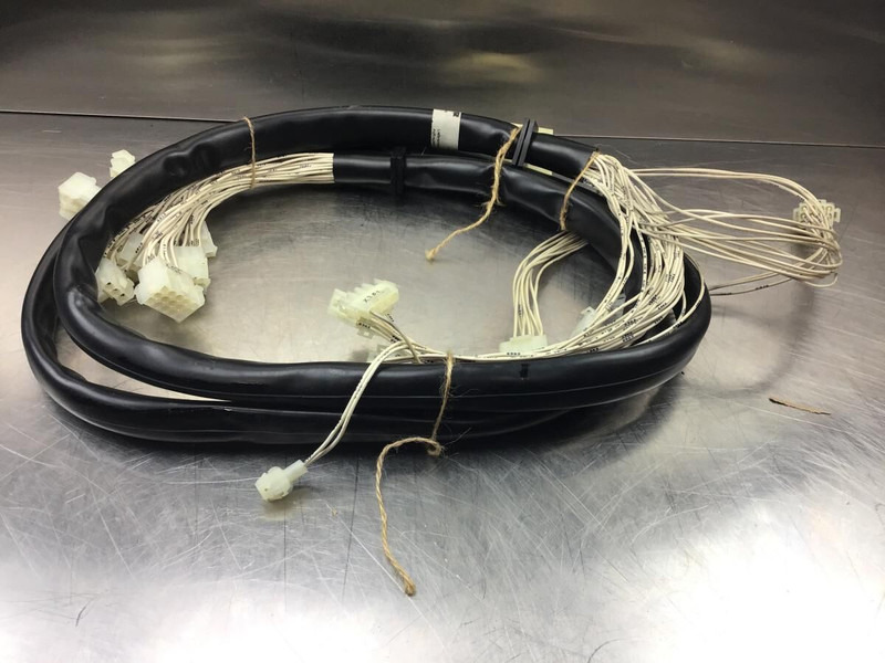 Liebherr A924B Li / A914B Li - Кабели/ Провода: фото 2 Liebherr A924B Li / A914B Li - Кабели/ Провода: фото 2