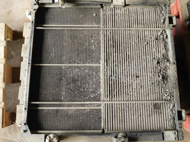 Liebherr Combined Radiator - Радиатор: фото 1 Liebherr Combined Radiator - Радиатор: фото 1