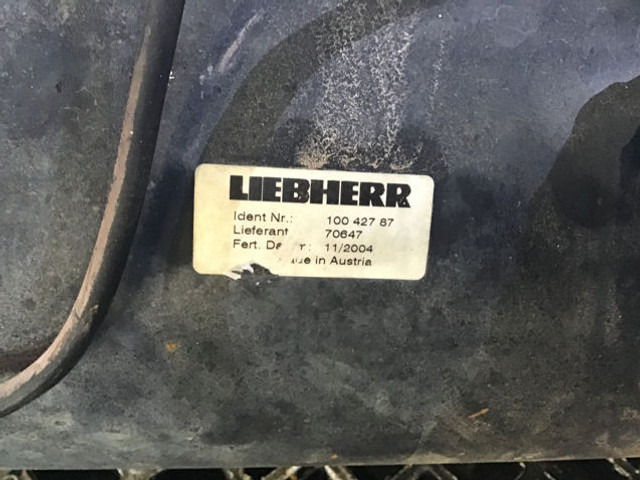 Liebherr Equalizing Reservoir - Расширительный бачок: фото 2 Liebherr Equalizing Reservoir - Расширительный бачок: фото 2