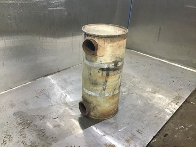 Liebherr Exhaust Silencer - Глушитель: фото 4 Liebherr Exhaust Silencer - Глушитель: фото 4