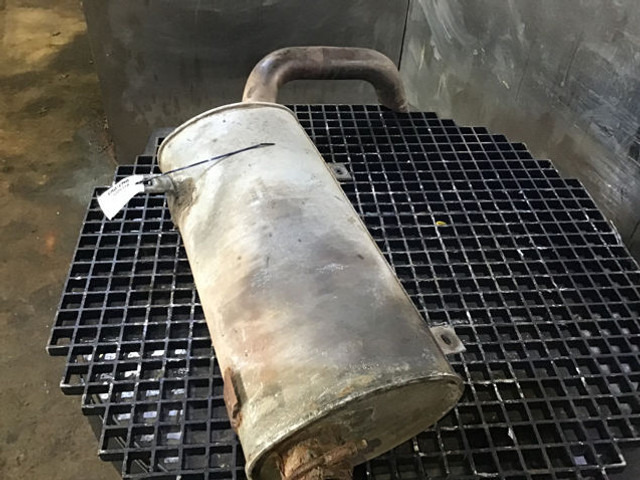 Liebherr Exhaust Silencer - Глушитель: фото 1 Liebherr Exhaust Silencer - Глушитель: фото 1