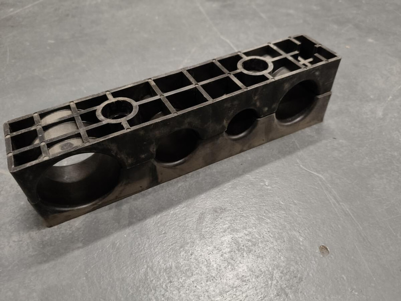 Liebherr Half Clamp Collar - Сцепное устройство: фото 1 Liebherr Half Clamp Collar - Сцепное устройство: фото 1