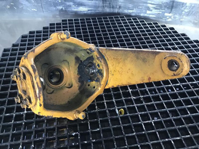 Liebherr L509 - Поворотный кулак: фото 2 Liebherr L509 - Поворотный кулак: фото 2