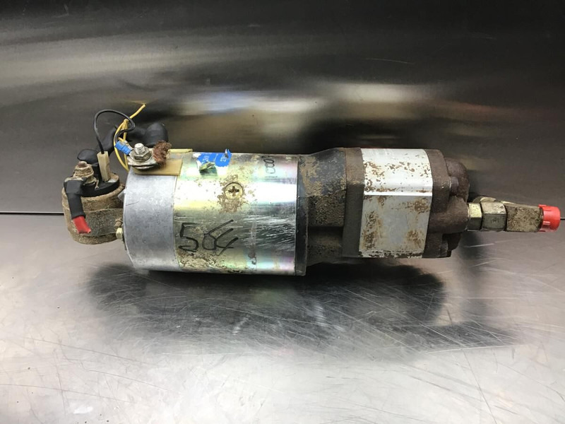 Liebherr L574 / L580 / L564 / L524 - Насос гидроусилителя: фото 1 Liebherr L574 / L580 / L564 / L524 - Насос гидроусилителя: фото 1