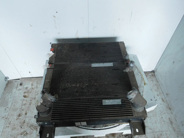 Liebherr Oilcooler - Масляный радиатор: фото 1 Liebherr Oilcooler - Масляный радиатор: фото 1