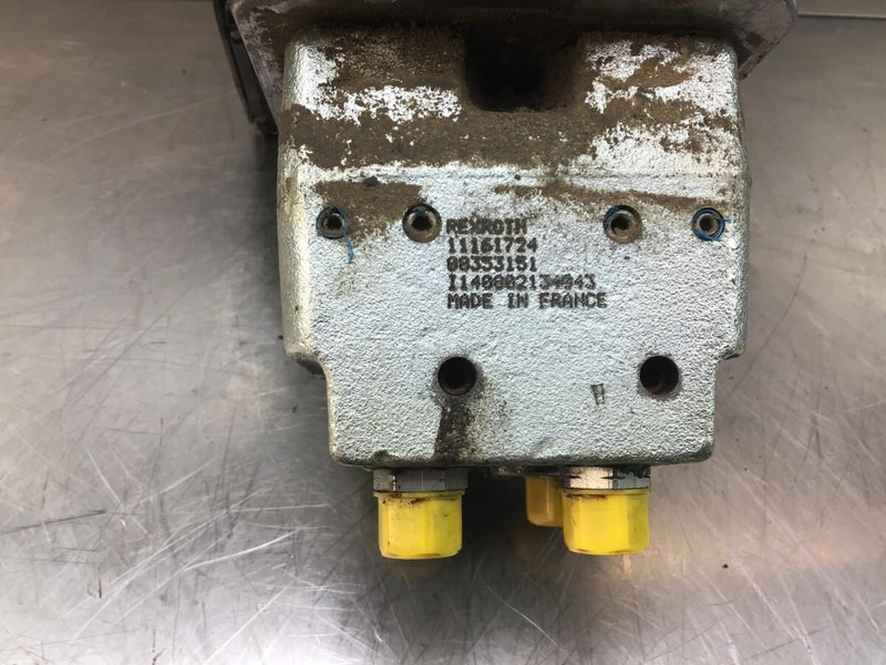 Liebherr Pilot Control Unit - Педаль: фото 2 Liebherr Pilot Control Unit - Педаль: фото 2