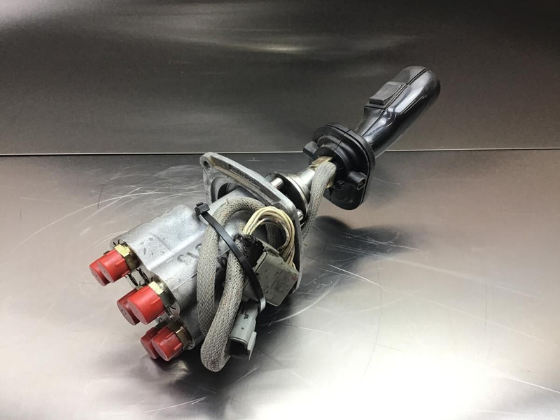 Liebherr Pilot Control Unit - Гидравлика: фото 2 Liebherr Pilot Control Unit - Гидравлика: фото 2