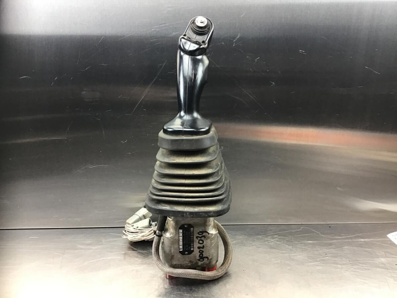 Liebherr Pilot Control Unit - Гидравлика: фото 1 Liebherr Pilot Control Unit - Гидравлика: фото 1