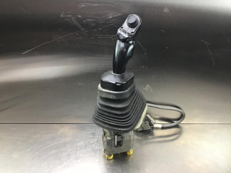 Liebherr Pilot Control Unit - Гидравлика: фото 3 Liebherr Pilot Control Unit - Гидравлика: фото 3