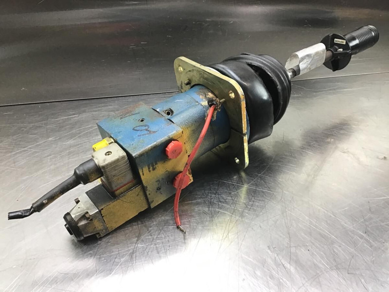 Гидравлика Liebherr Pilot Control Unit: фото 1