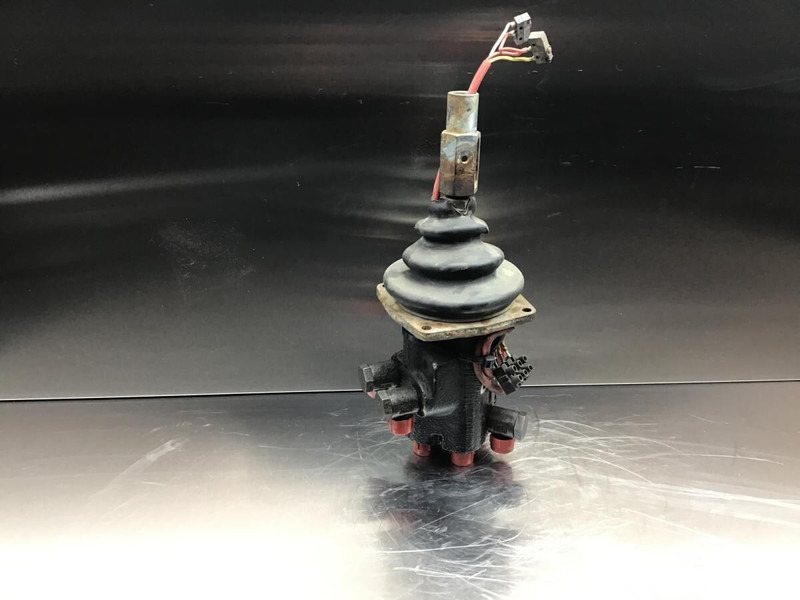 Liebherr Pilot Control Unit - Гидравлика: фото 2 Liebherr Pilot Control Unit - Гидравлика: фото 2