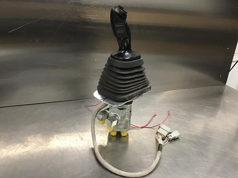 Liebherr Pilot Control Unit - Гидравлика: фото 3 Liebherr Pilot Control Unit - Гидравлика: фото 3