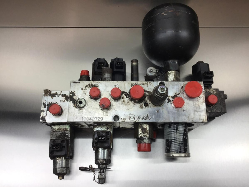 Liebherr R934 IND / R934C - Гидравлика: фото 1 Liebherr R934 IND / R934C - Гидравлика: фото 1