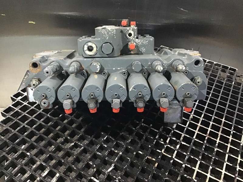 Liebherr R934 - Гидравлика: фото 2 Liebherr R934 - Гидравлика: фото 2