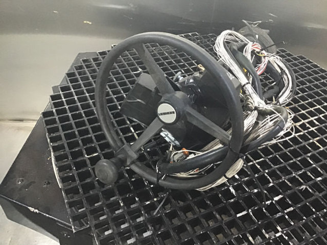 Liebherr Steering Column - Рулевая колонка: фото 2 Liebherr Steering Column - Рулевая колонка: фото 2