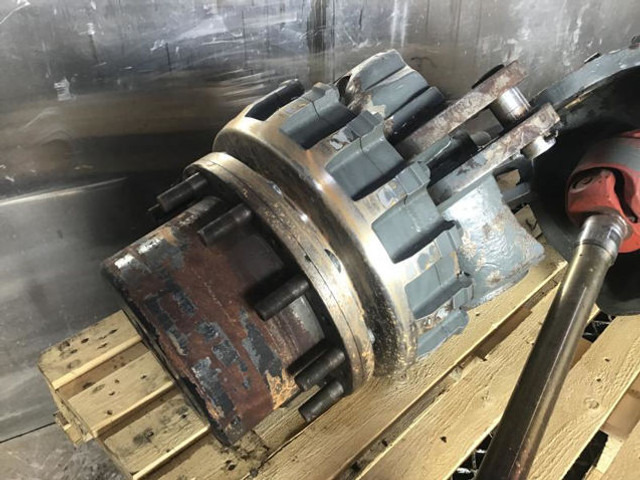 Liebherr Steering House Right - Поворотный кулак: фото 2 Liebherr Steering House Right - Поворотный кулак: фото 2