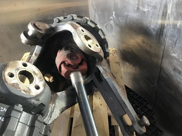 Liebherr Steering House Right - Поворотный кулак: фото 1 Liebherr Steering House Right - Поворотный кулак: фото 1