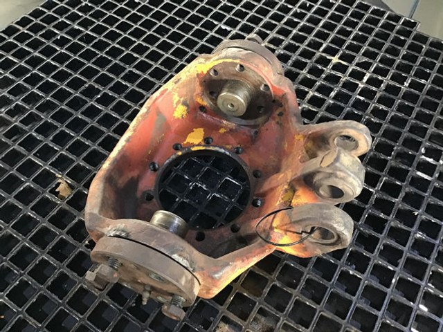 Liebherr Steering House Right - Поворотный кулак: фото 1 Liebherr Steering House Right - Поворотный кулак: фото 1