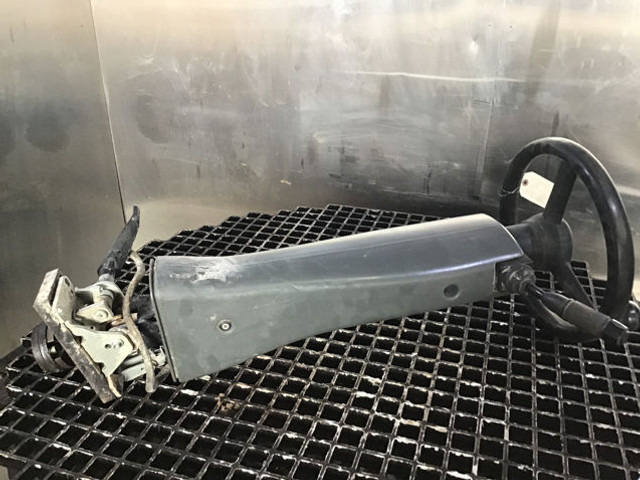 Liebherr Steering column - Рулевая колонка: фото 1 Liebherr Steering column - Рулевая колонка: фото 1
