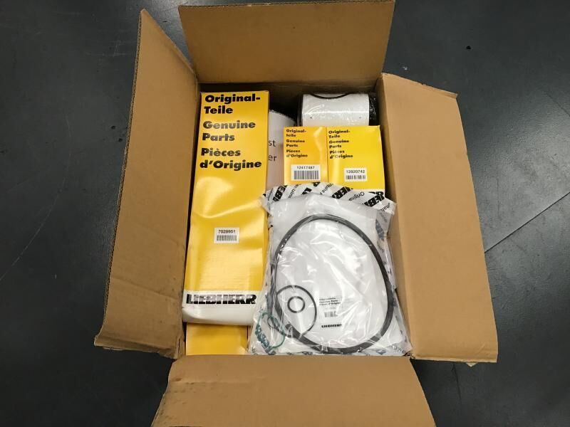 Liebherr Service Kit 2000 hours R906/R916/R926 - Запчасти: фото 2 Liebherr Service Kit 2000 hours R906/R916/R926 - Запчасти: фото 2