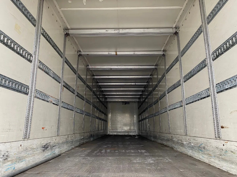 Полуприцеп-фургон Krone SD 27 / Closed Box / Mercedes + Disc: фото 7