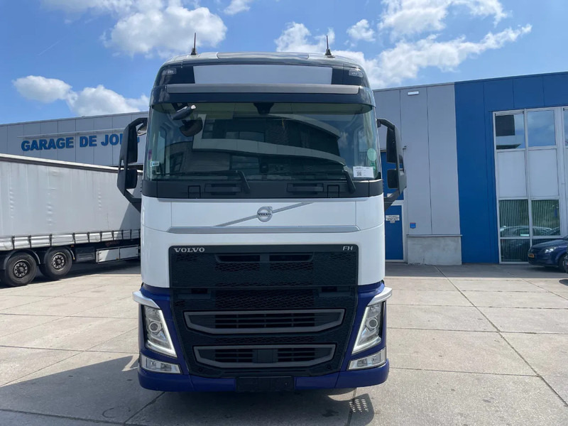 Volvo FH 13.500 Globetrotter XL / I-parkCool / 2x Tank - Тягач: фото 2 Volvo FH 13.500 Globetrotter XL / I-parkCool / 2x Tank - Тягач: фото 2