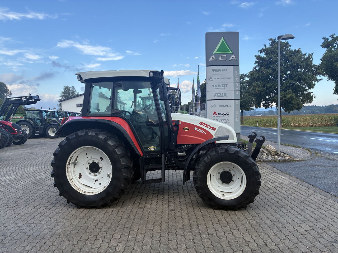 Steyr 9100 M Basis - Трактор: фото 1 Steyr 9100 M Basis - Трактор: фото 1