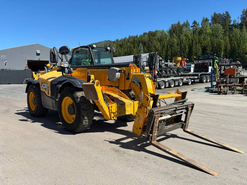 JCB 540-140 - Телескопический погрузчик: фото 3 JCB 540-140 - Телескопический погрузчик: фото 3