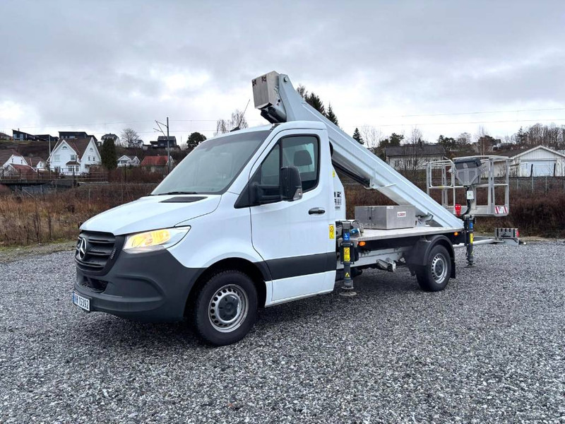 Mercedes-Benz Dino 230VTH - Грузовик с подъемником: фото 1 Mercedes-Benz Dino 230VTH - Грузовик с подъемником: фото 1