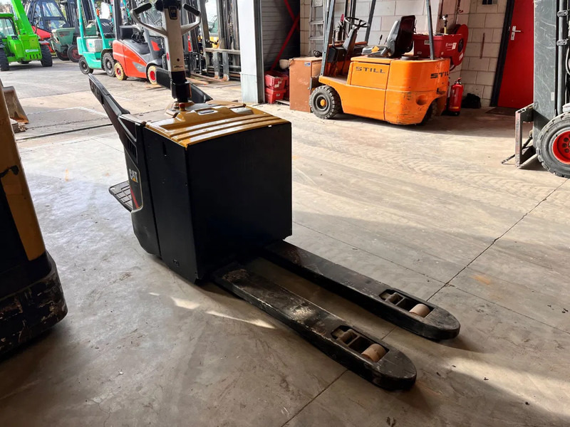 Caterpillar NPV20N2 - Тележка: фото 4 Caterpillar NPV20N2 - Тележка: фото 4