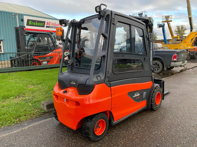 Linde E35L-01 - Электропогрузчик: фото 5 Linde E35L-01 - Электропогрузчик: фото 5