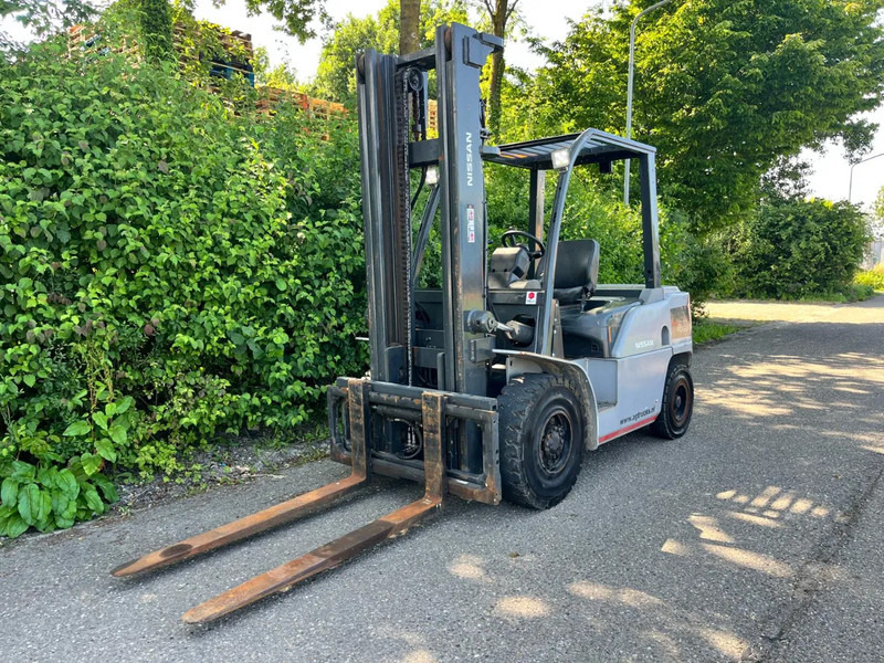 Nissan FD45 W1F4A45Y FD45 W1F4A45Y - Дизельный погрузчик: фото 4 Nissan FD45 W1F4A45Y FD45 W1F4A45Y - Дизельный погрузчик: фото 4