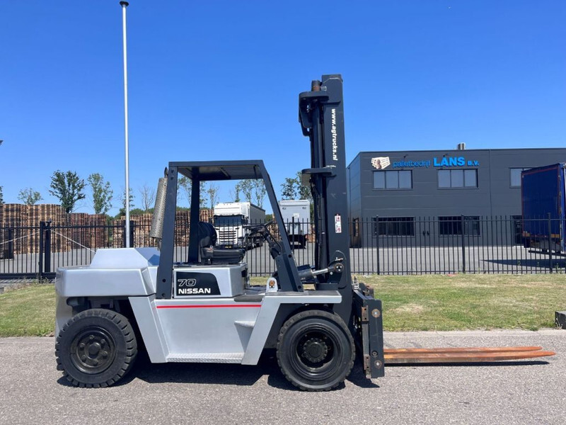 Nissan VF05H70U - Дизельный погрузчик: фото 2 Nissan VF05H70U - Дизельный погрузчик: фото 2