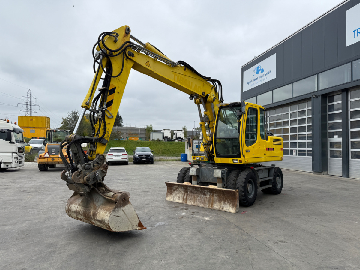 LIEBHERR 900 C 3xBuckets - Колёсный экскаватор: фото 1 LIEBHERR 900 C 3xBuckets - Колёсный экскаватор: фото 1