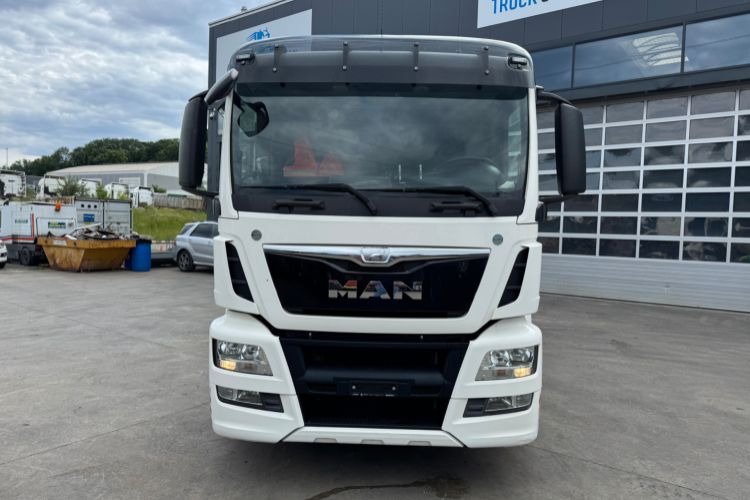 MAN TGS 18.480 - Грузовик-шасси: фото 2 MAN TGS 18.480 - Грузовик-шасси: фото 2