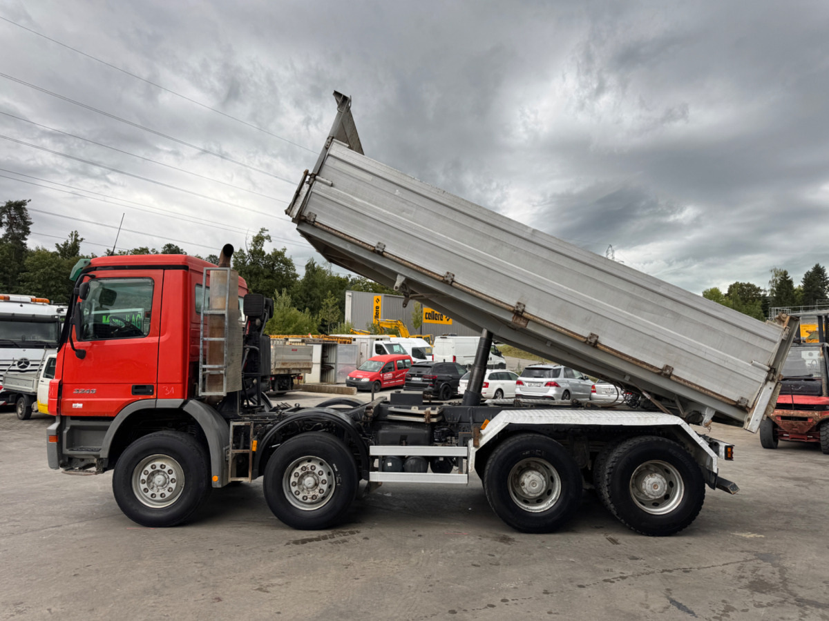 MERCEDES BENZ ACTROS 3246 C3390 - Самосвал: фото 2 MERCEDES BENZ ACTROS 3246 C3390 - Самосвал: фото 2