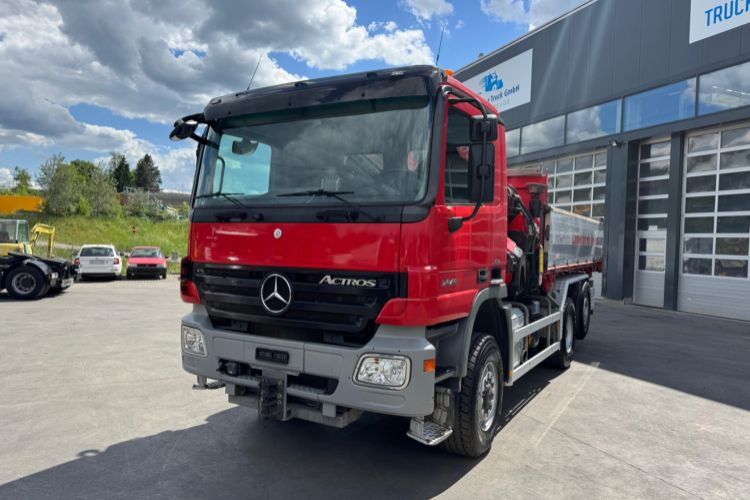 Mercedes-Benz Actros 2646 6x4/4 Fassi 275-8 Kipper - Автоманипулятор: фото 3 Mercedes-Benz Actros 2646 6x4/4 Fassi 275-8 Kipper - Автоманипулятор: фото 3