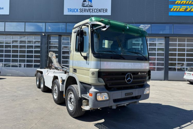 Mercedes-Benz Actros 3244 8x4 Hiab 26T AHK - Крюковой мультилифт: фото 2 Mercedes-Benz Actros 3244 8x4 Hiab 26T AHK - Крюковой мультилифт: фото 2