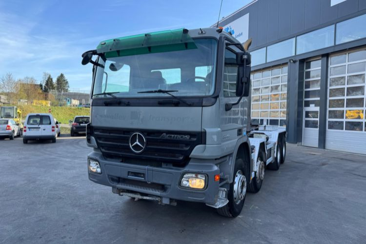 Mercedes-Benz Actros 3244 8x4 Mobas - Крюковой мультилифт: фото 1 Mercedes-Benz Actros 3244 8x4 Mobas - Крюковой мультилифт: фото 1