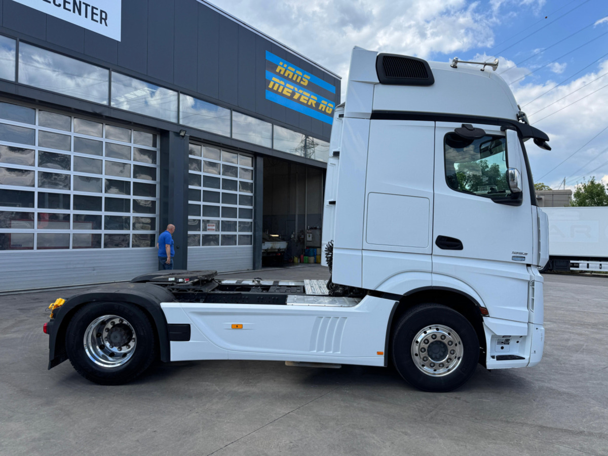 MERCEDES Actros 1853 4x2 - Тягач: фото 4 MERCEDES Actros 1853 4x2 - Тягач: фото 4