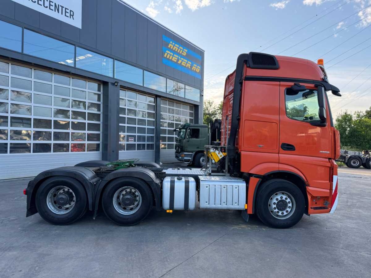 MERCEDES Actros 3358 6x4 120T - Тягач: фото 4 MERCEDES Actros 3358 6x4 120T - Тягач: фото 4