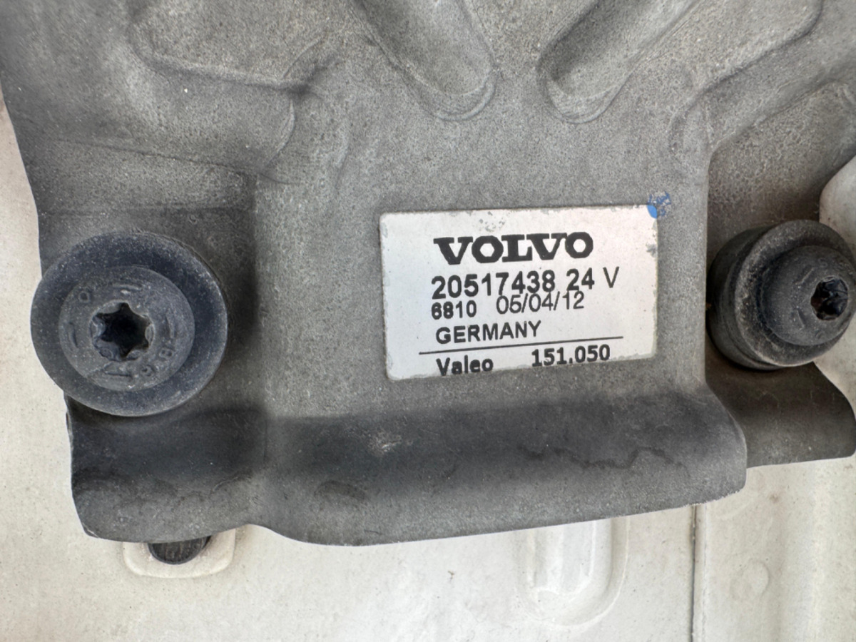 Тягач VOLVO FH16-750 6x2: фото 14